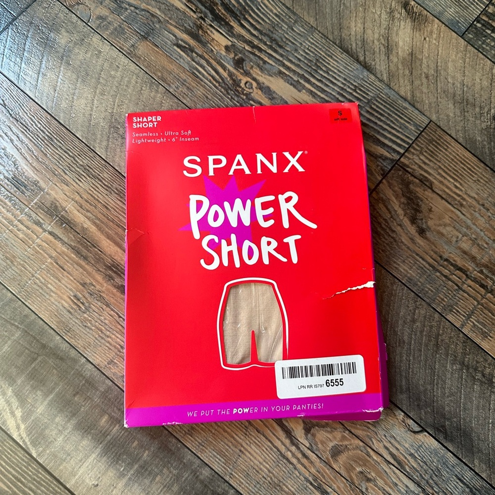 Spanx Shaper Short size small - Soft Nude